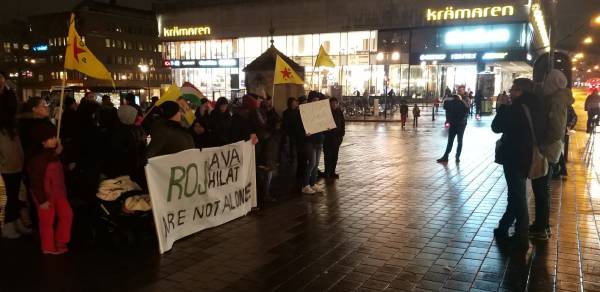 ANF | Örebro: Aktion für Rojava und Rojhilat