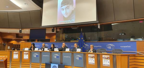 AP’de Rojava Konferansı: PKK listeden çıkarılmalı ile ilgili görsel sonucu