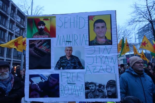 ANF | Zehntausende in Solidarität mit Rojava und der Frauenrevolution